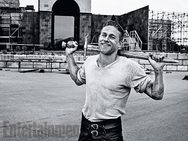 Charlie-Hunnam-King-Arthur-1374-02