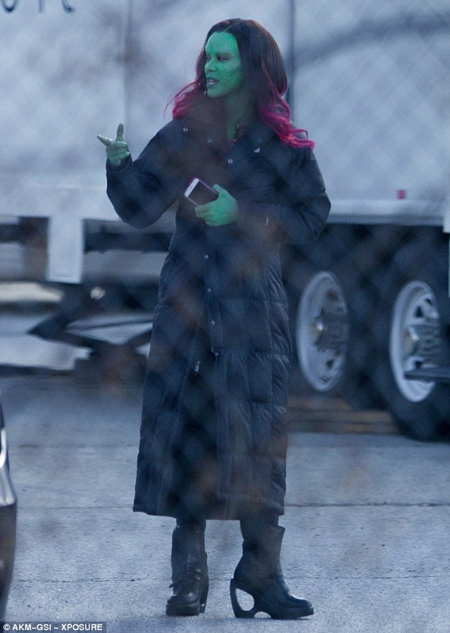 319763DE00000578-3466210-Gamora_is_back_Zoe_Saldana_37_was_spotted_in_full_green_face_mak-a-20_1456515890012