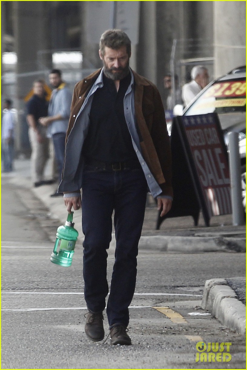 hugh-jackman-escapes-bullett-ridden-limo-for-wolverine-3-04