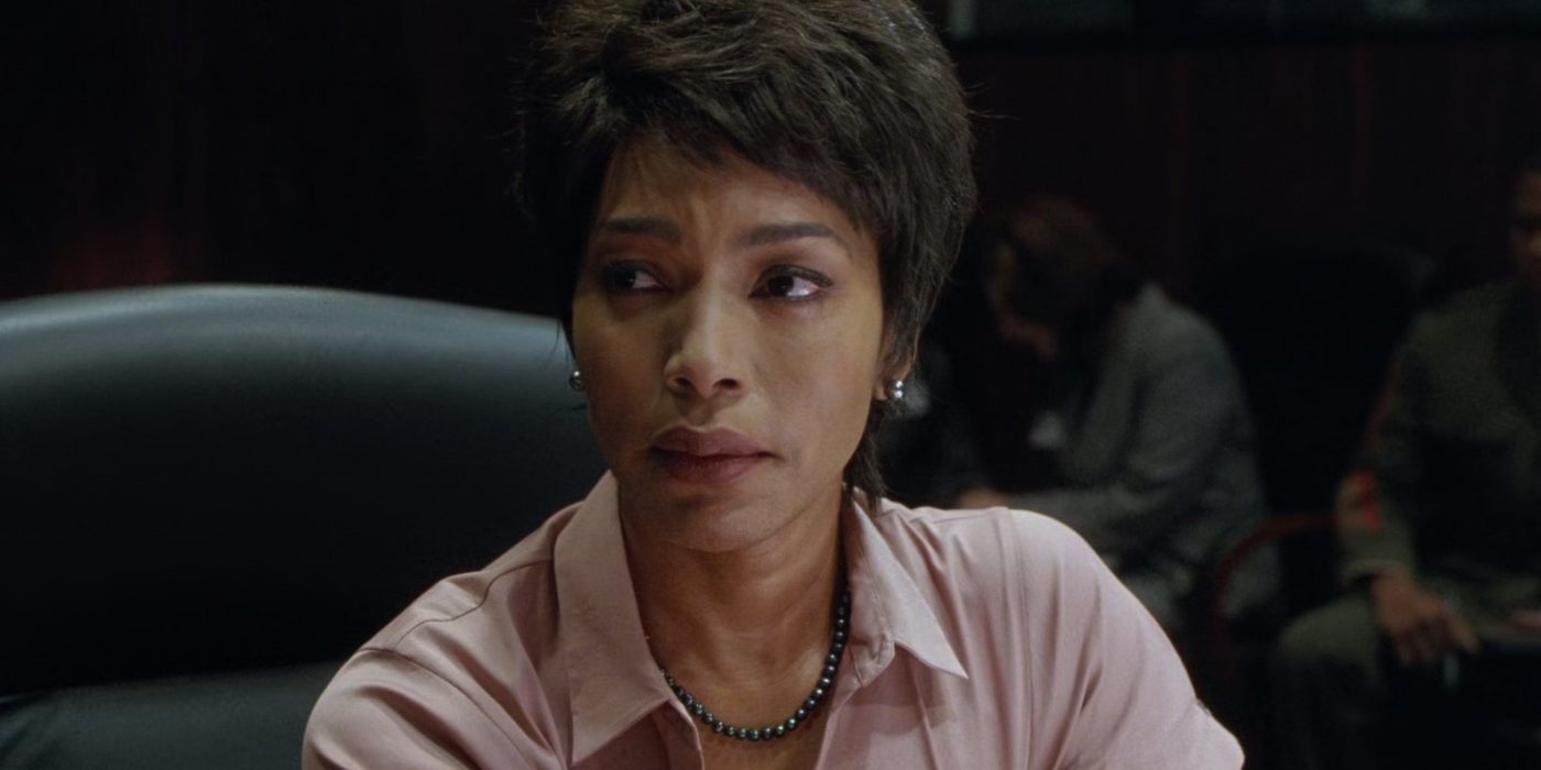 Attacco al potere Angela Bassett