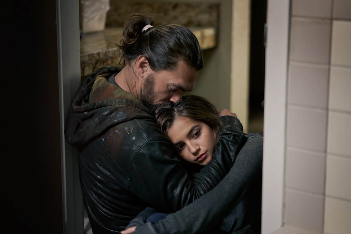 SWEET GIRL (L-R): JASON MOMOA (PRODUCER) as RAY COOPER, ISABELA MERCED as RACHEL. Cr: CLAY ENOS/NETFLIX © 2021