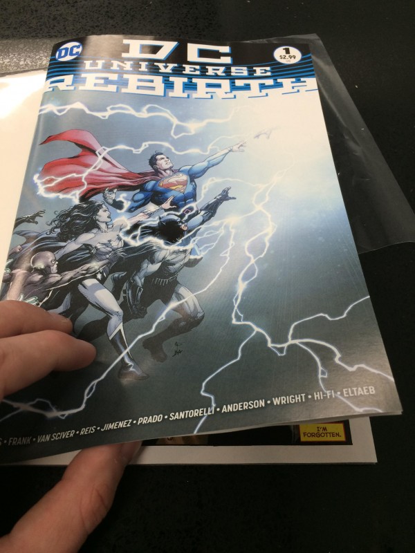 DC Universe Rebirth #1, copertina