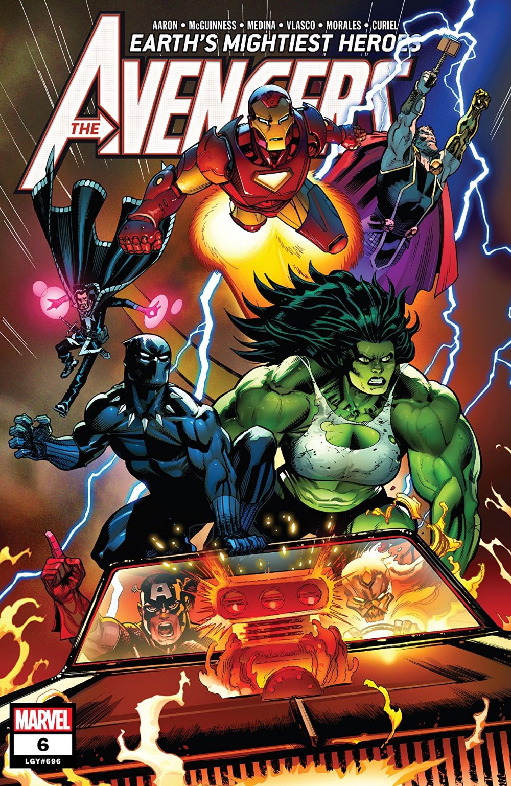 Avengers #6, copertina di Ed McGuinness