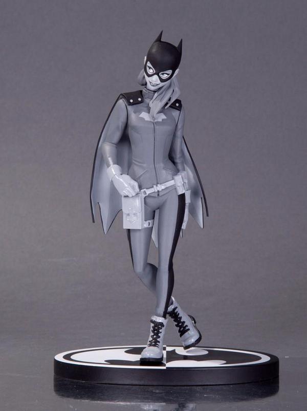 DC Collectibles: Batgirl Black and White 01