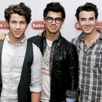 jonas.brothers_200