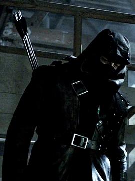 Arrow season 2 Dark Archer returns