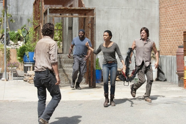 TWD_4x02_Infected_03