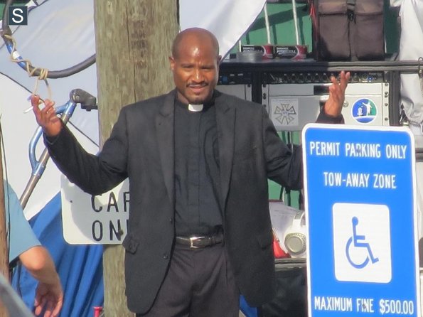 The Walking Dead 5 - Father Gabriel