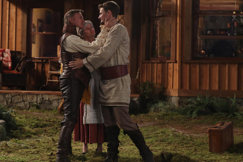 ONCE UPON A TIME - "Beauty" (ABC/Jack Rowand) ROBERT CARLYLE, EMILIE DE RAVIN, GILES MATTHEY