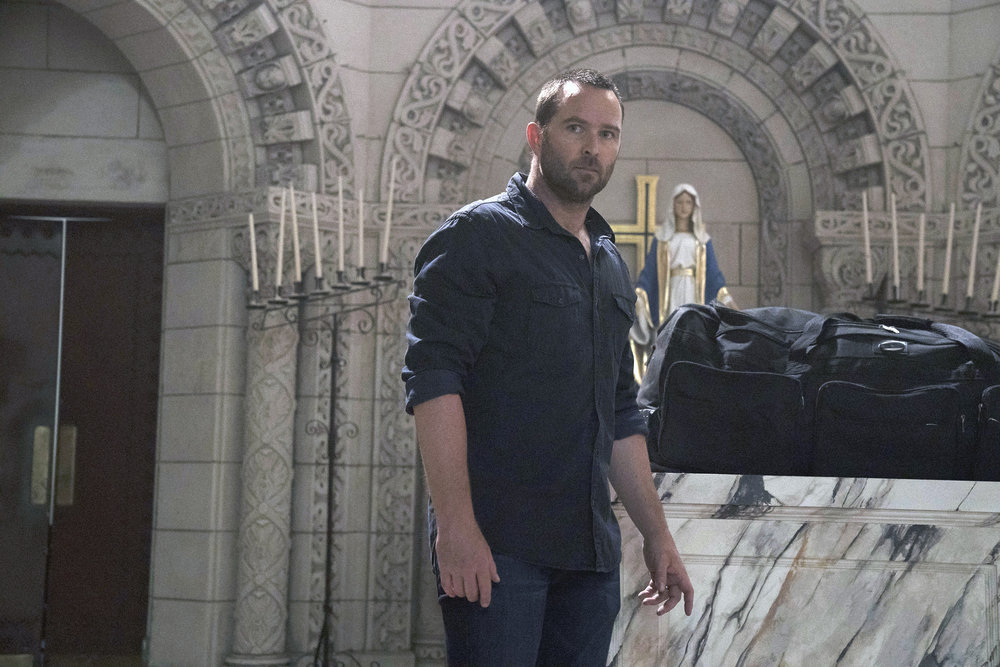 BLINDSPOT -- ?Back to the Grind" Episode 301 -- Pictured: Sullivan Stapleton as Kurt Weller -- (Photo by: Virginia Sherwood/NBC)