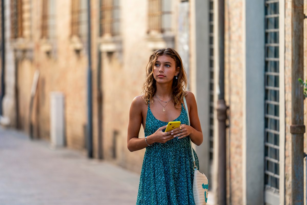 Summertime. Amanda Campana as Sofia in episode 303 of Summertime. Cr. Stefania Rosini/Netflix © 2022